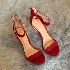 Red heels size 7.5